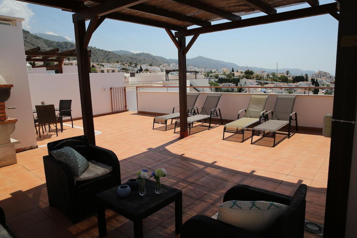 Andaluz Apartments Mar De Нерха Екстериор снимка
