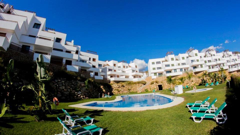 Andaluz Apartments Mar De Нерха Екстериор снимка