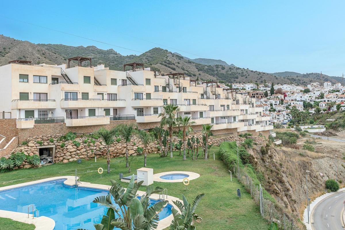Andaluz Apartments Mar De Нерха Екстериор снимка