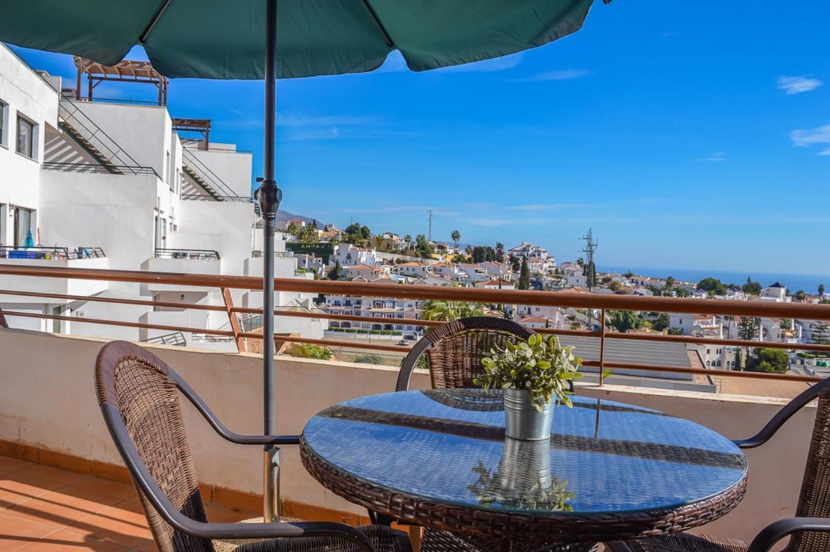 Andaluz Apartments Mar De Нерха Екстериор снимка