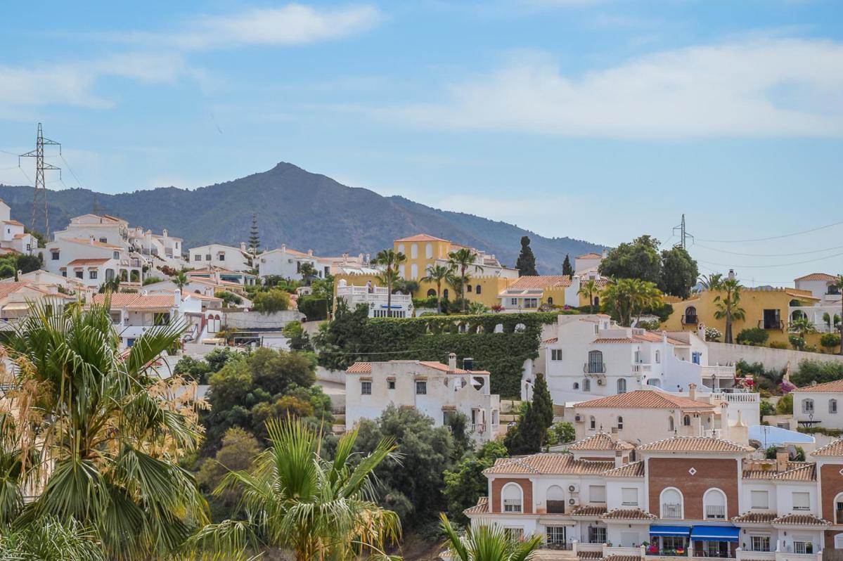 Andaluz Apartments Mar De Нерха Екстериор снимка
