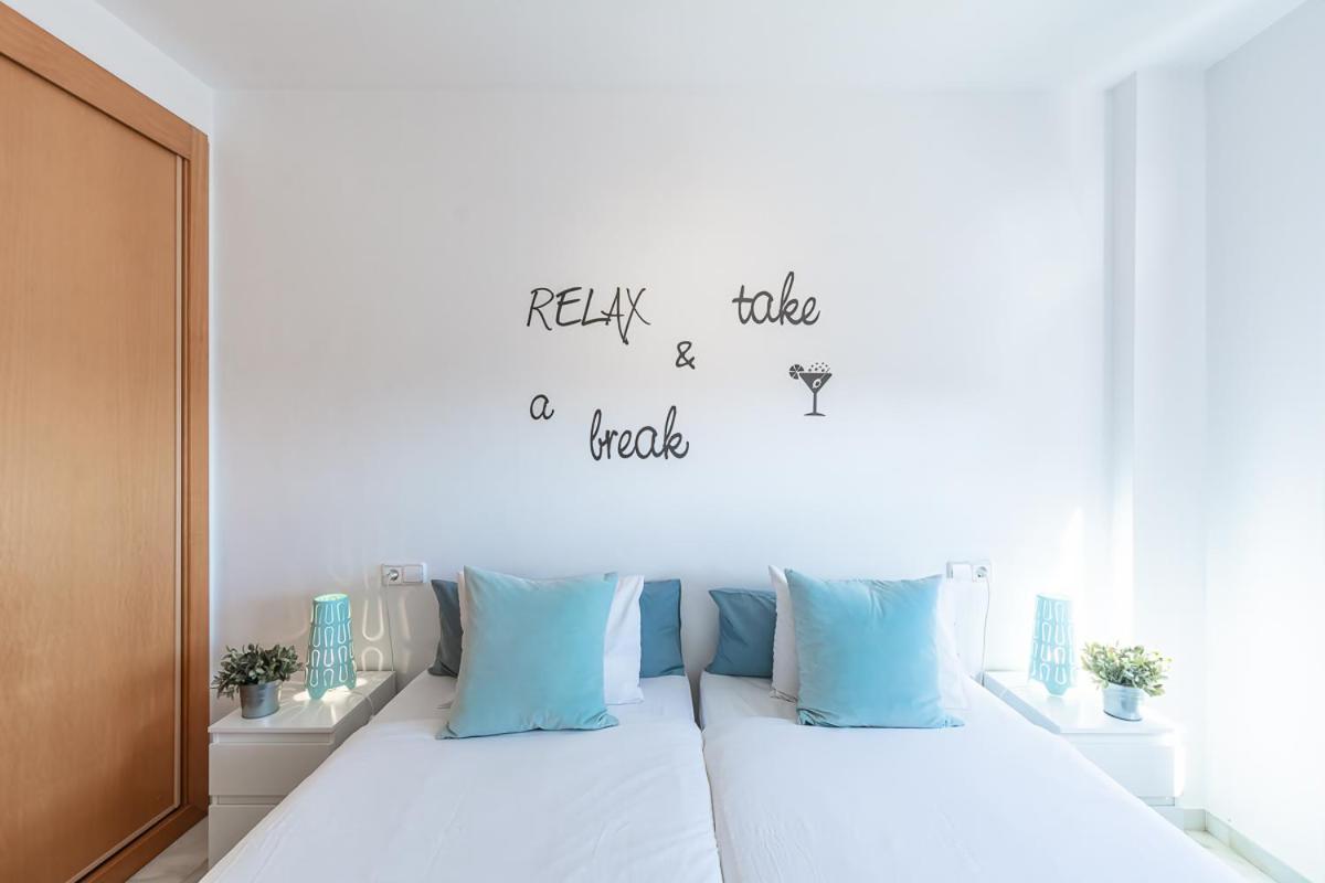 Andaluz Apartments Mar De Нерха Екстериор снимка