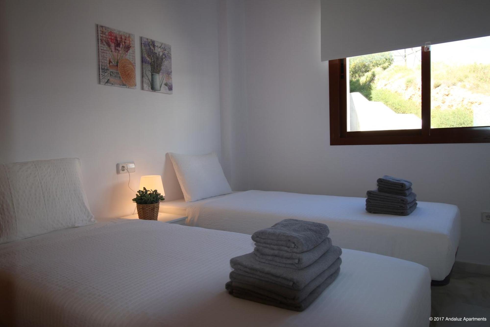 Andaluz Apartments Mar De Нерха Екстериор снимка