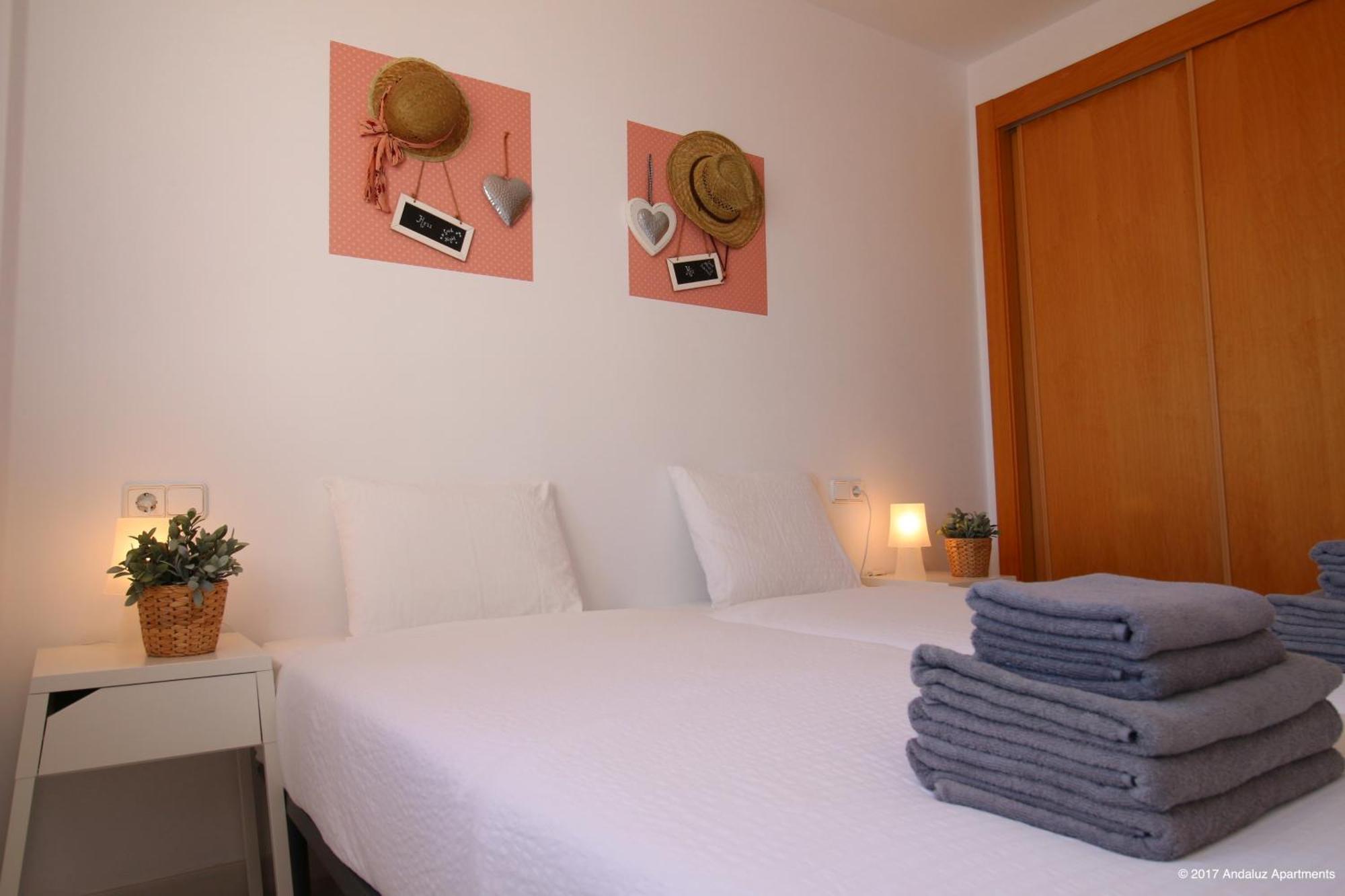 Andaluz Apartments Mar De Нерха Екстериор снимка