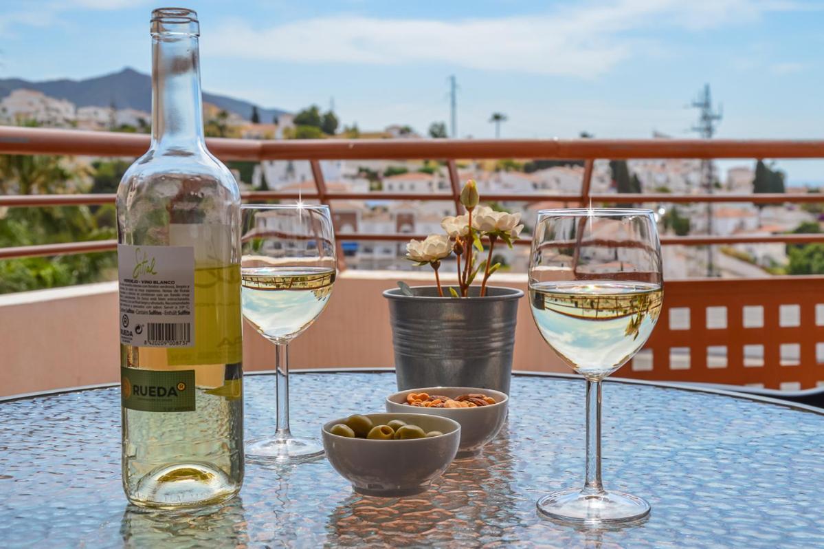 Andaluz Apartments Mar De Нерха Стая снимка
